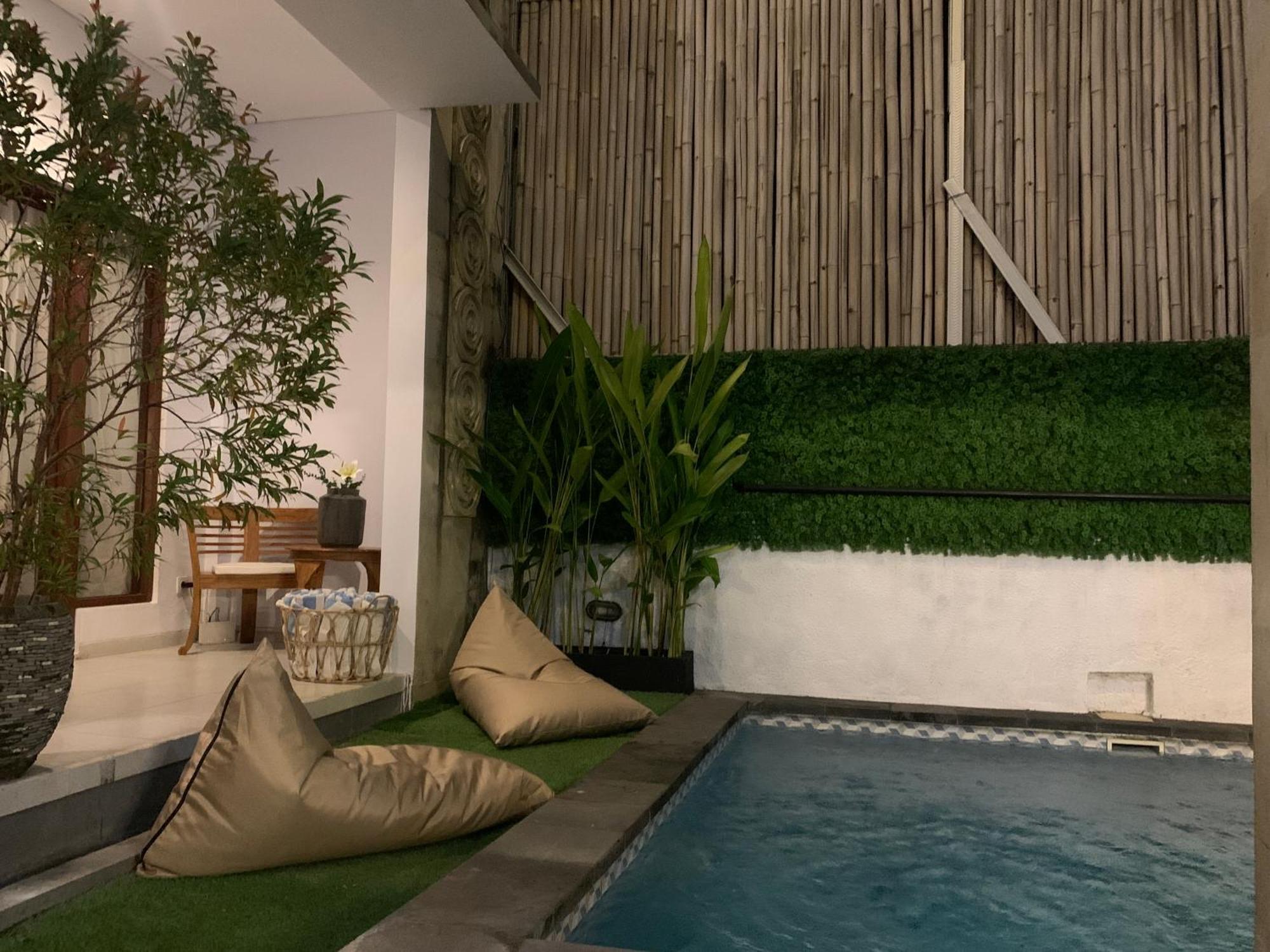 Chua Guest House Canggu Esterno foto