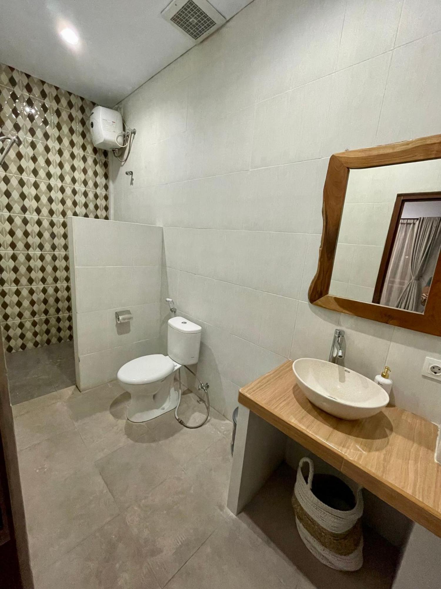 Chua Guest House Canggu Esterno foto